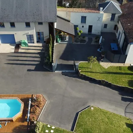 Apartment Du Thouet - Appt Avec Piscine Partagee